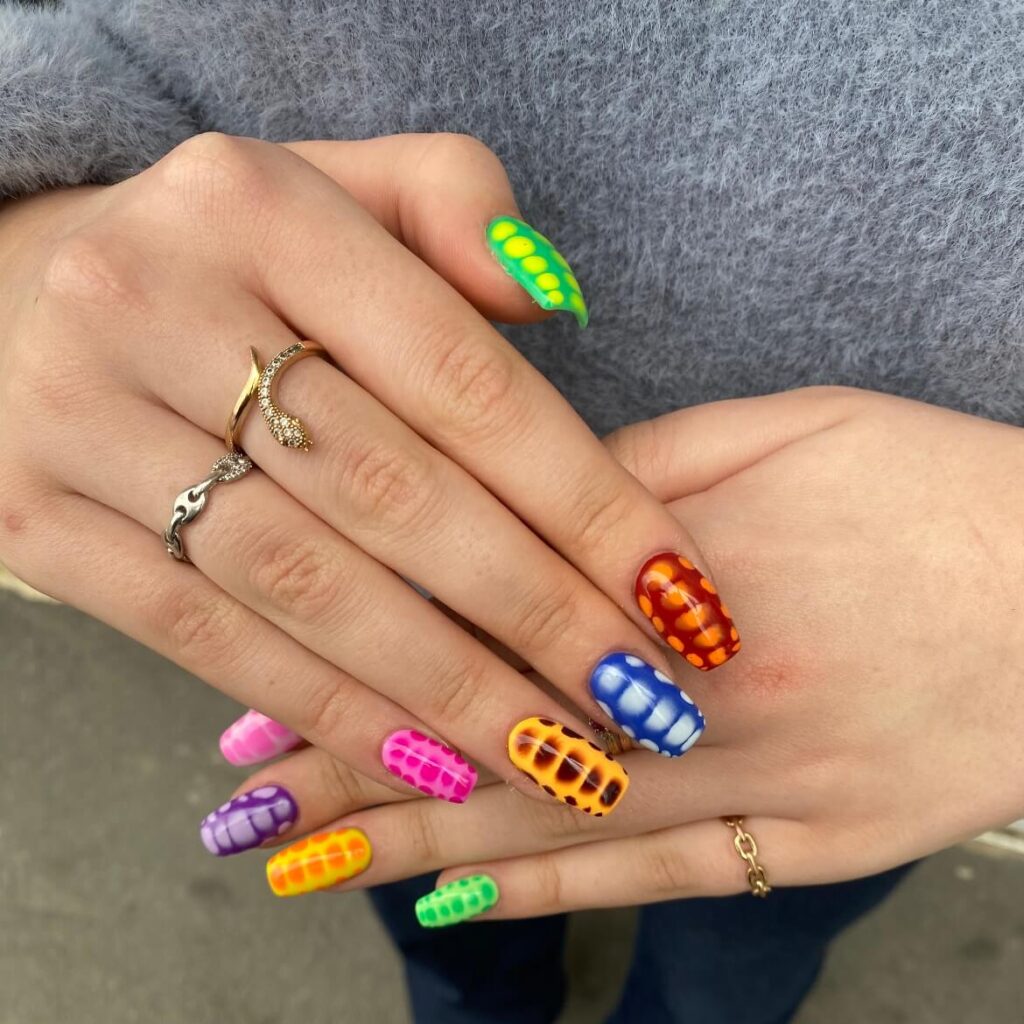 Nail art multicolore